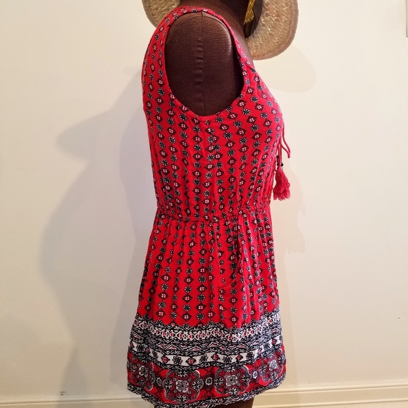 Red pattern Romper - Picture 2 of 5